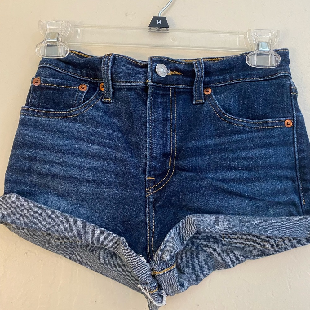 Levi Jean shorts - Picture 3 of 4